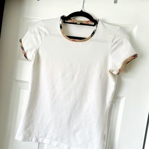 Burberry Women’s White T-shirt, Size M (fitted)